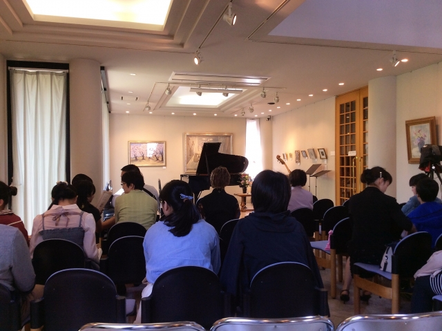 宝塚〜西宮のピアノ・2才児３才児の習い事・音楽教室は宝塚の櫻井ピアノ教室。西宮北口からも通いやすい音楽教室です。